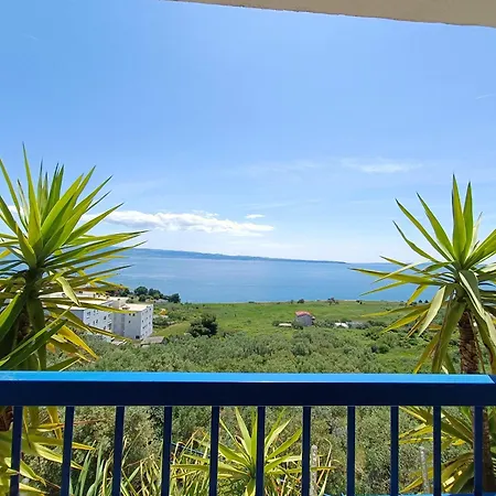 Lux Guest house 3*