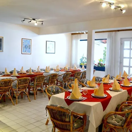 Lux Guest house 3*