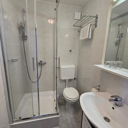 Lux Guest house