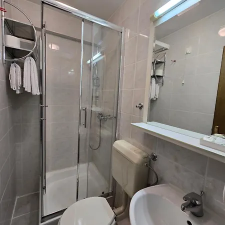 Lux Guest house