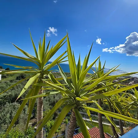 Lux Гостевой дом 3*