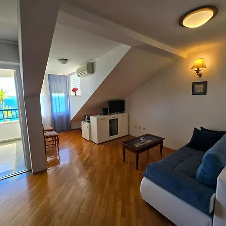 Guest house Lux 3*